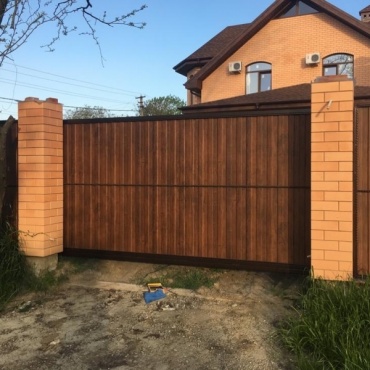 Для дома откатные ворота механические 2500x2000
